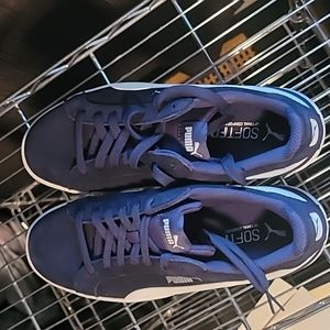 Mens Puma tennis shoe